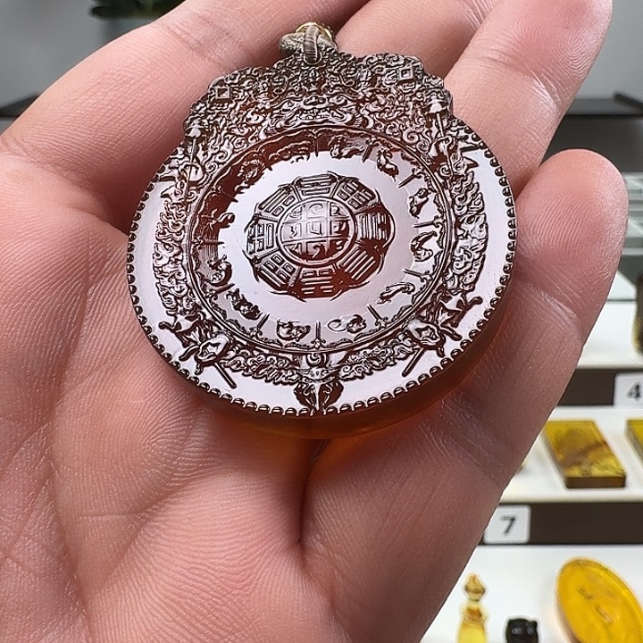 琥珀未镶嵌颈饰九宫八卦