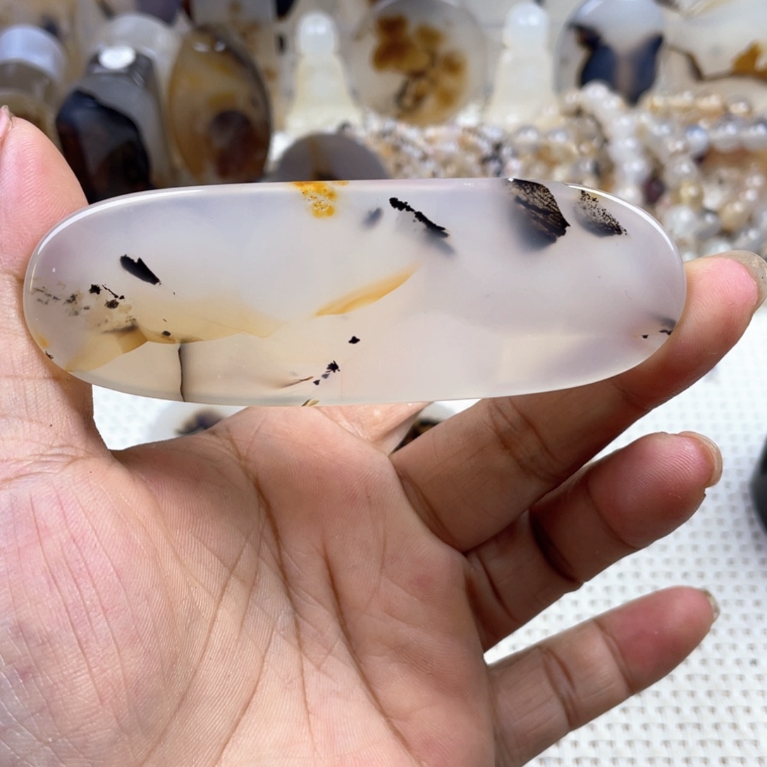 玛瑙/玉髓未镶嵌颈饰