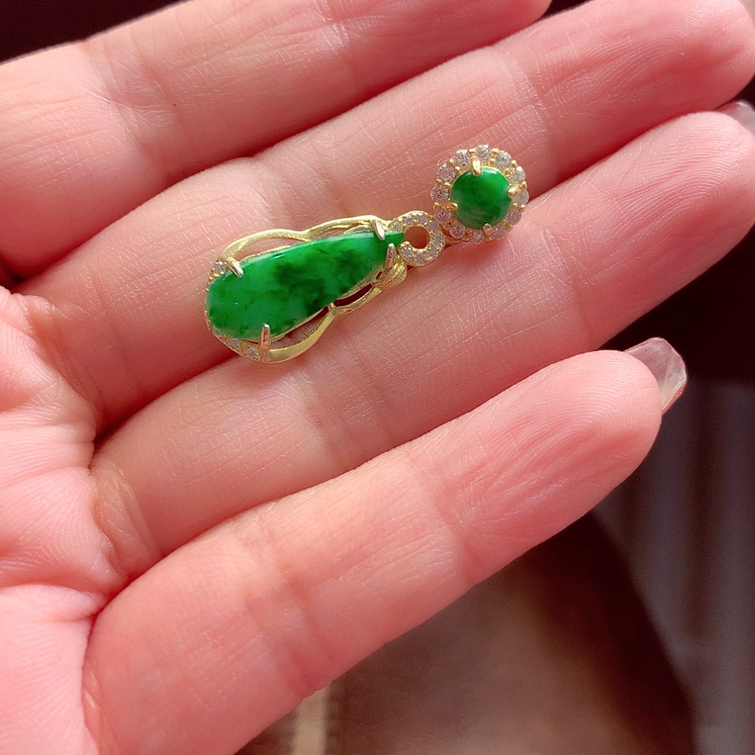 翡翠颈饰银S925镶嵌翡翠