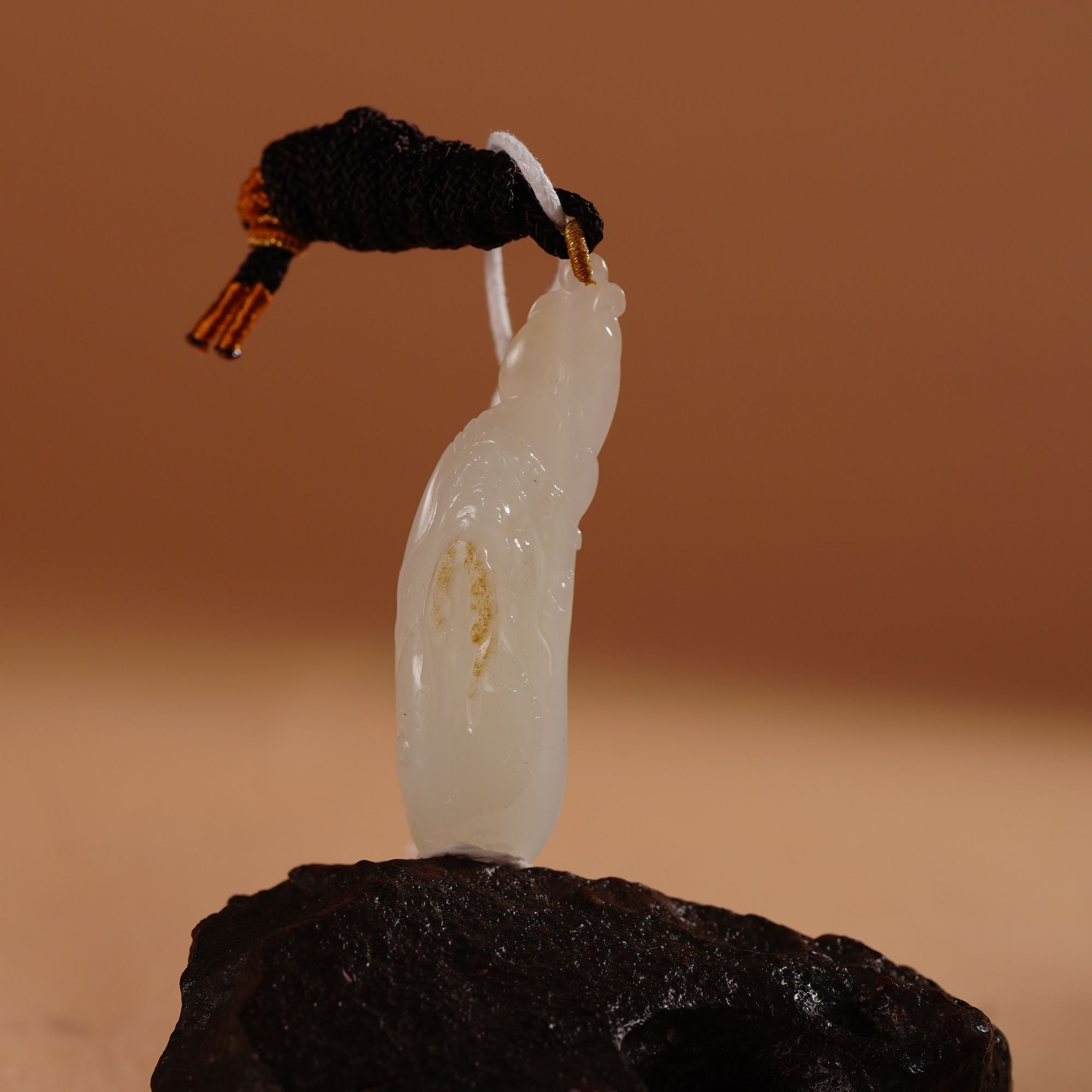 HA00703和田玉白玉神龙吊坠（籽）