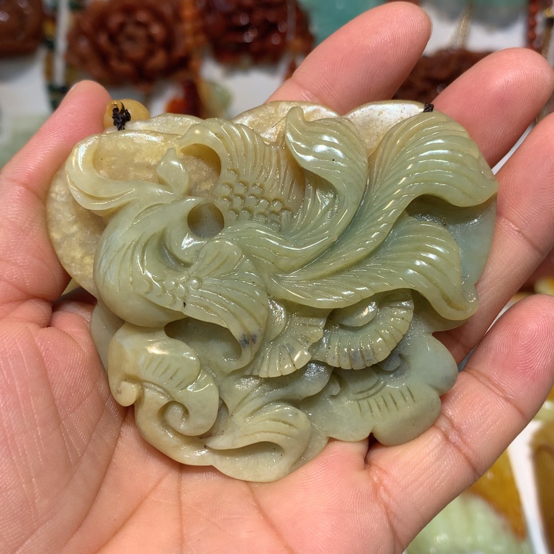 未镶嵌蛇纹石玉颈饰