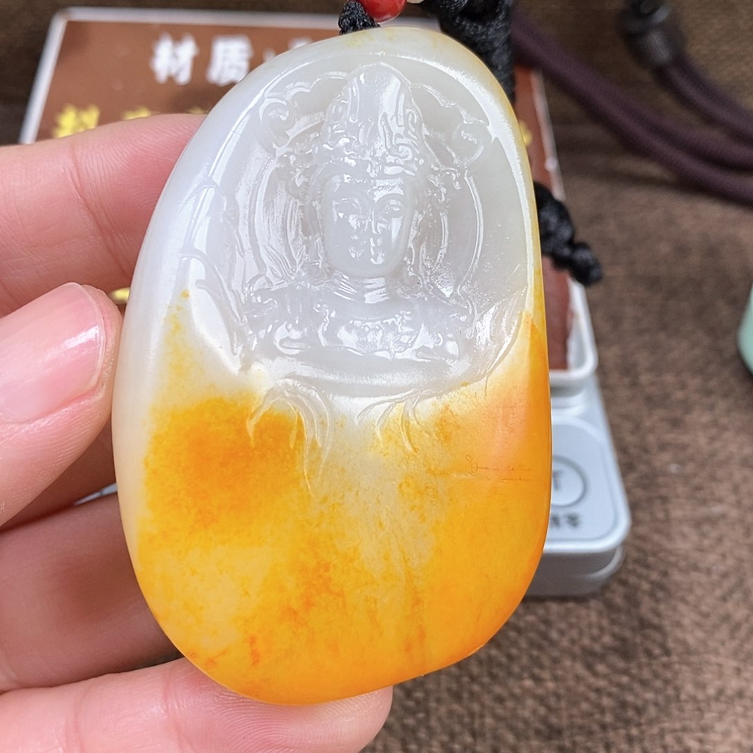 和田玉颈饰未镶嵌