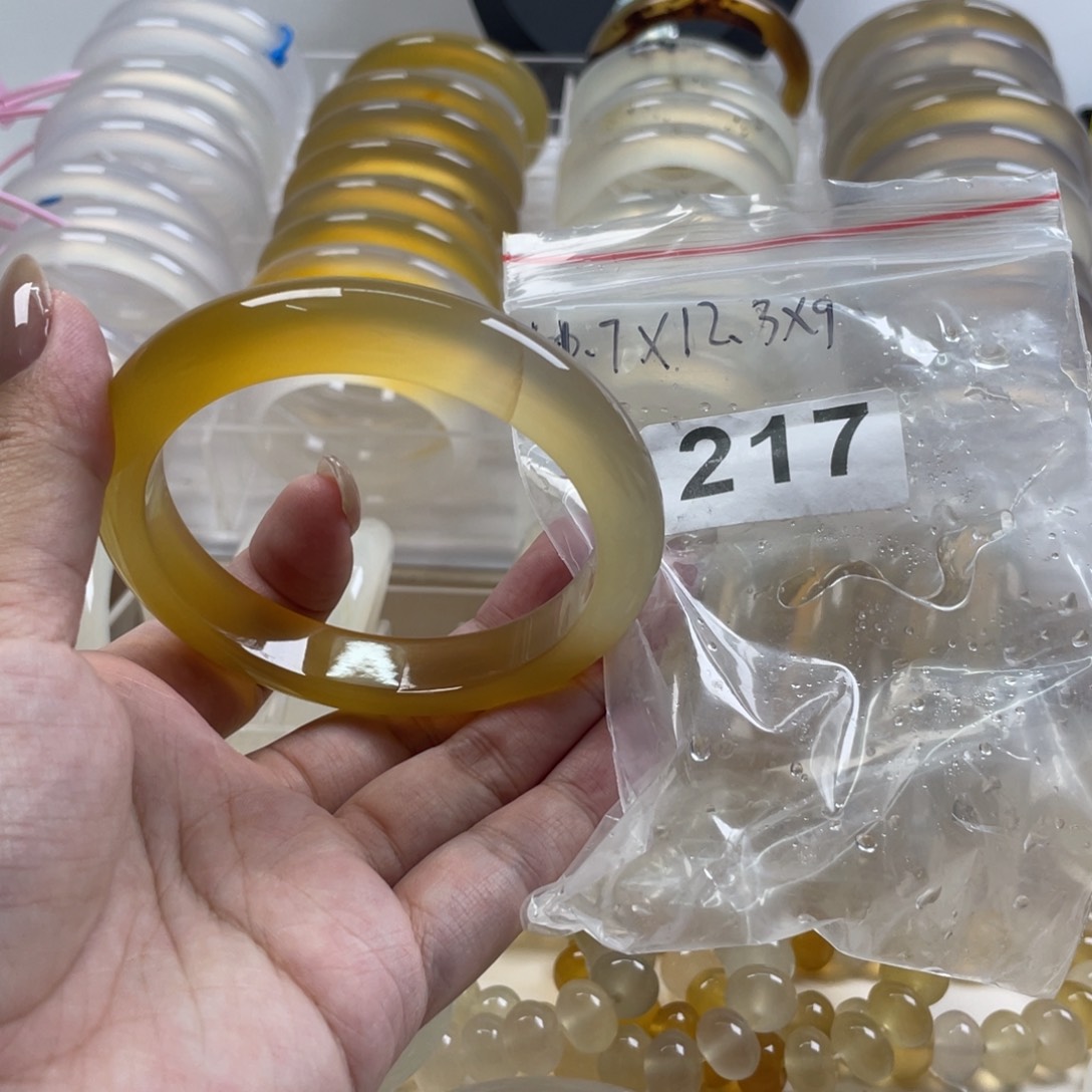 手镯玛瑙/玉髓未镶嵌不*爱