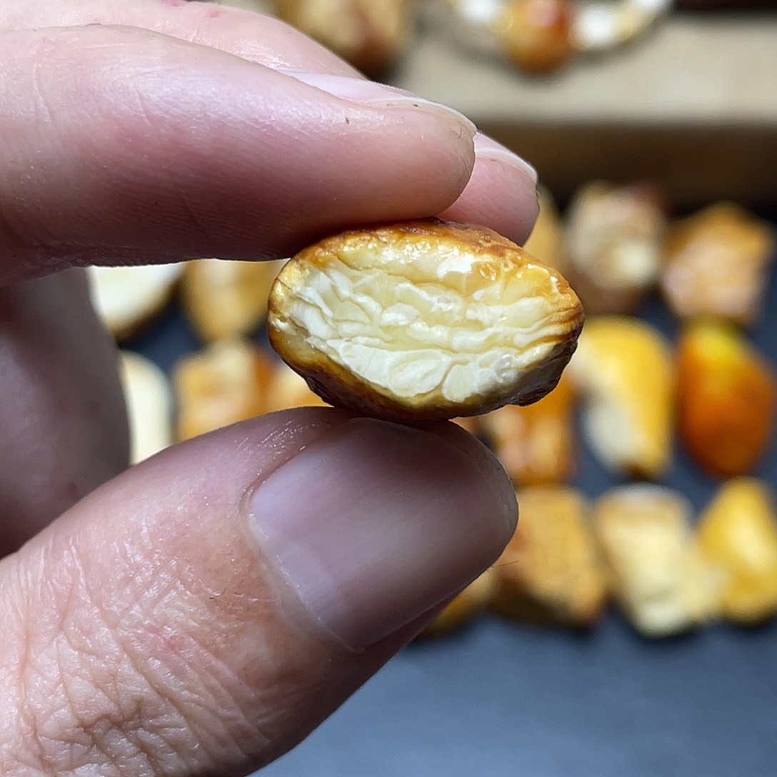 未镶嵌定制琥珀定制