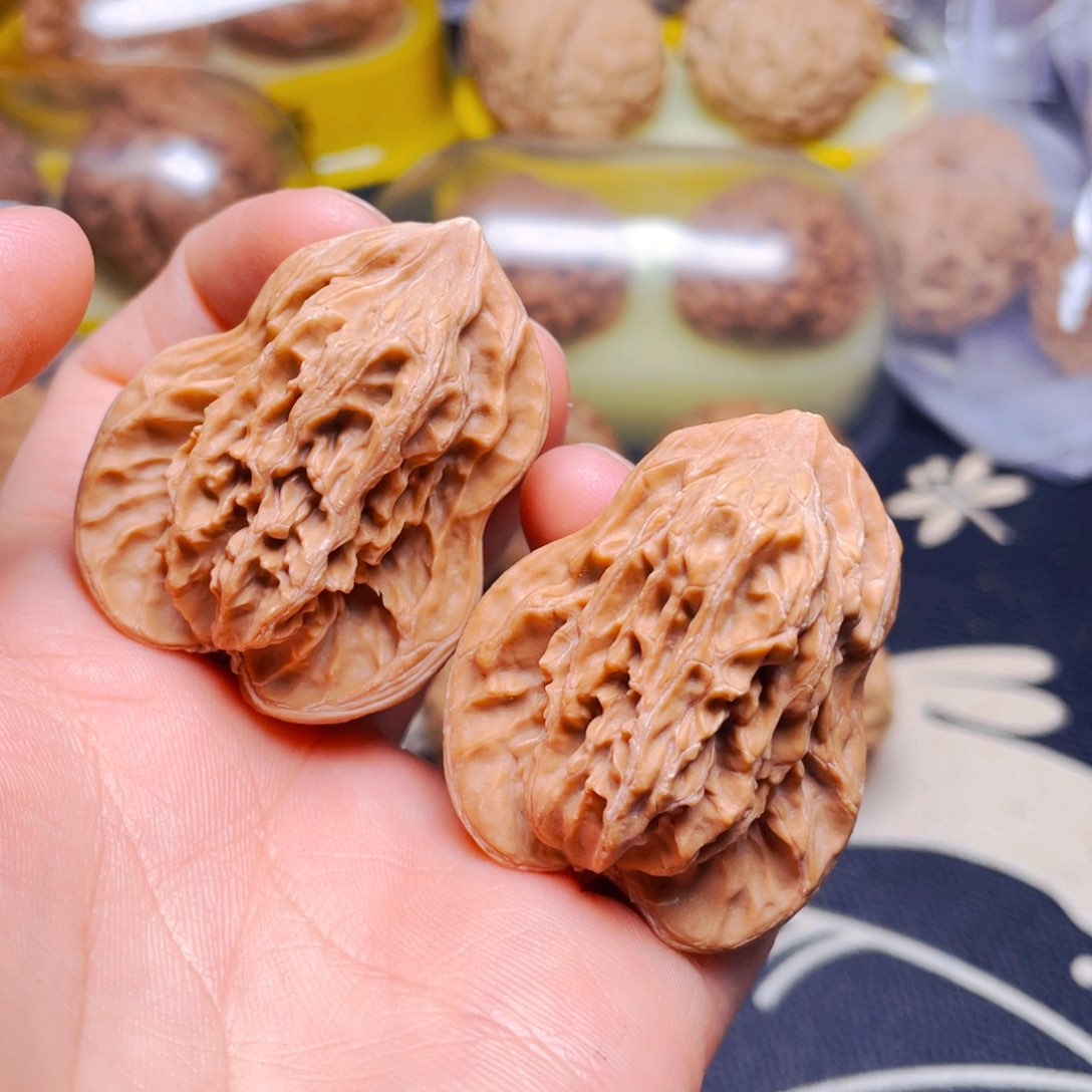 文玩核桃吊坠小鸟一对