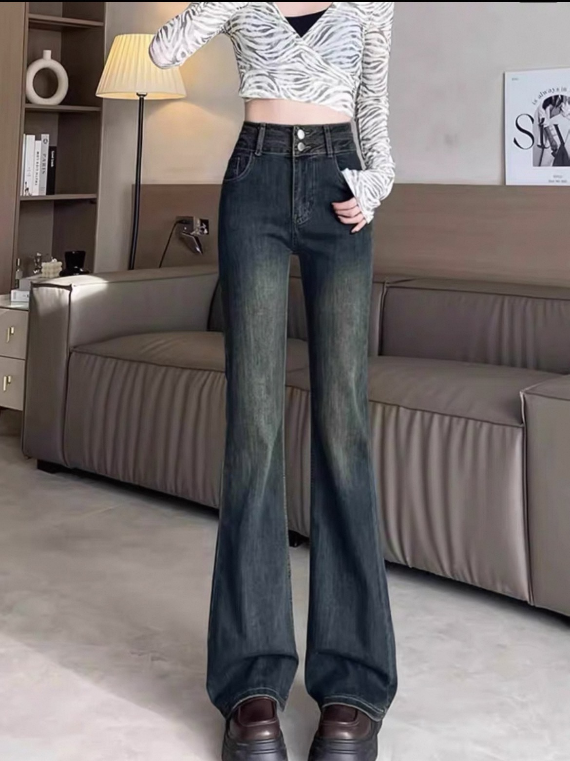 直播间扣号拍喇叭裤直筒裤