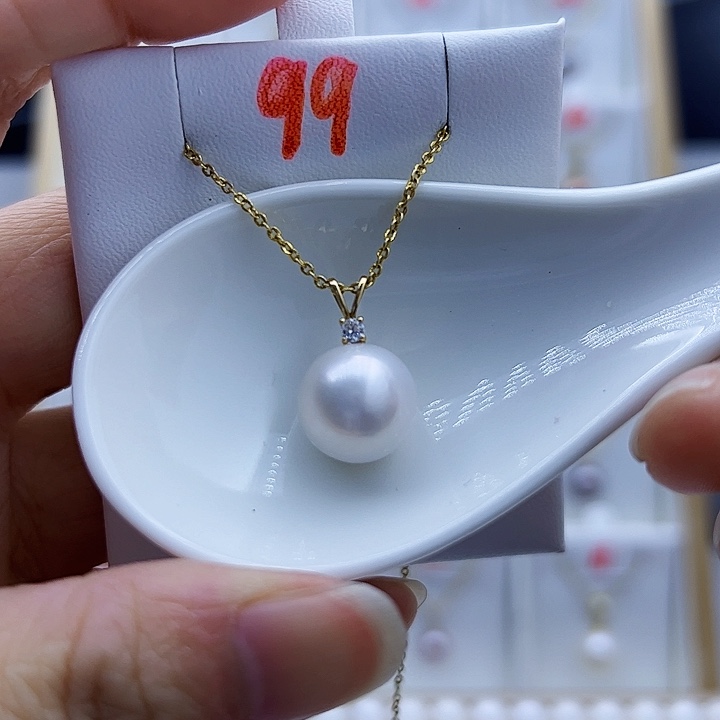 淡水珍珠吊坠(赠链)18K金镶嵌