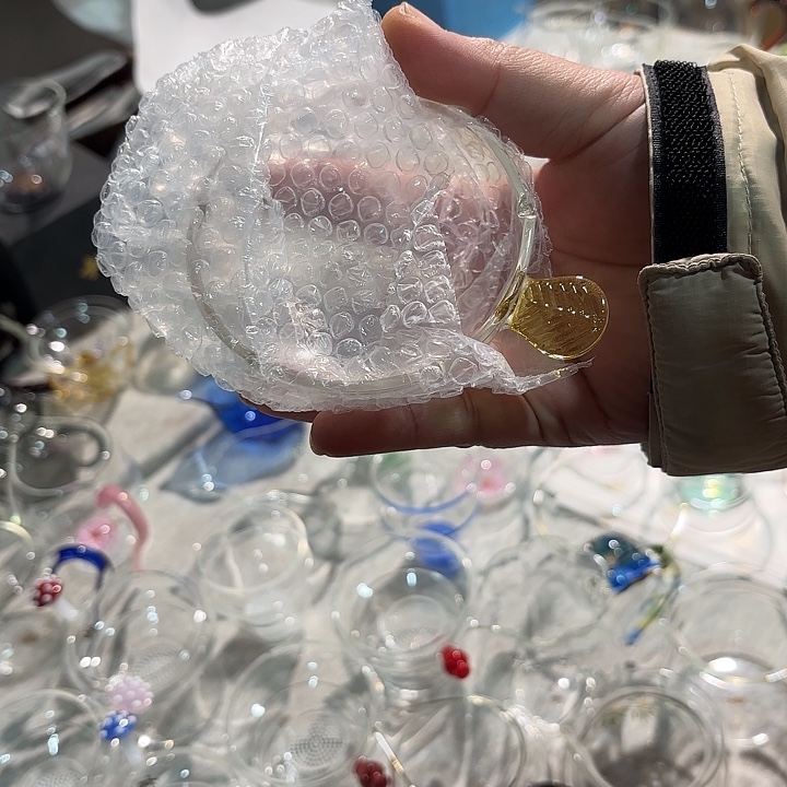 茶漏。                