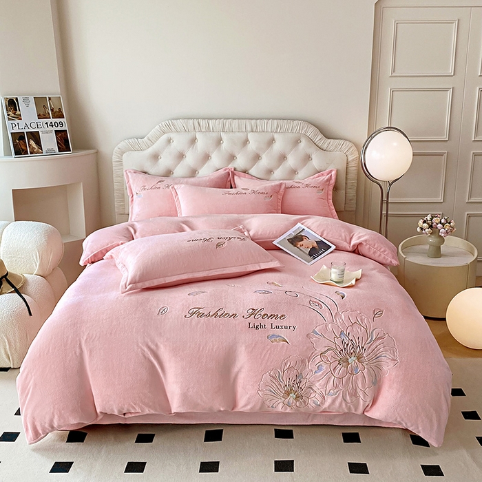 [花韵】轻奢萝莉粉牛奶绒加绒加厚四件套双面绒可机洗水洗绣花被套