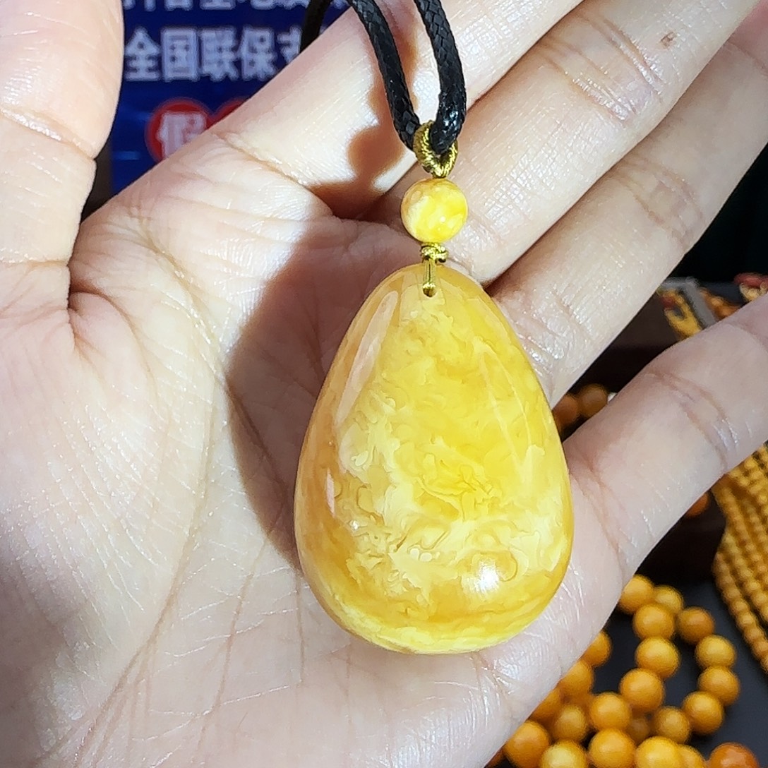 琥珀未镶嵌颈饰吊坠