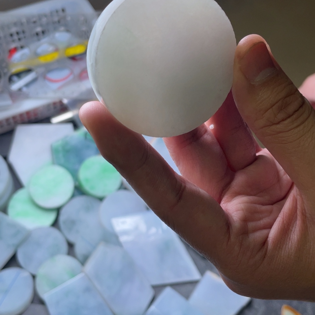 未镶嵌定制翡翠  