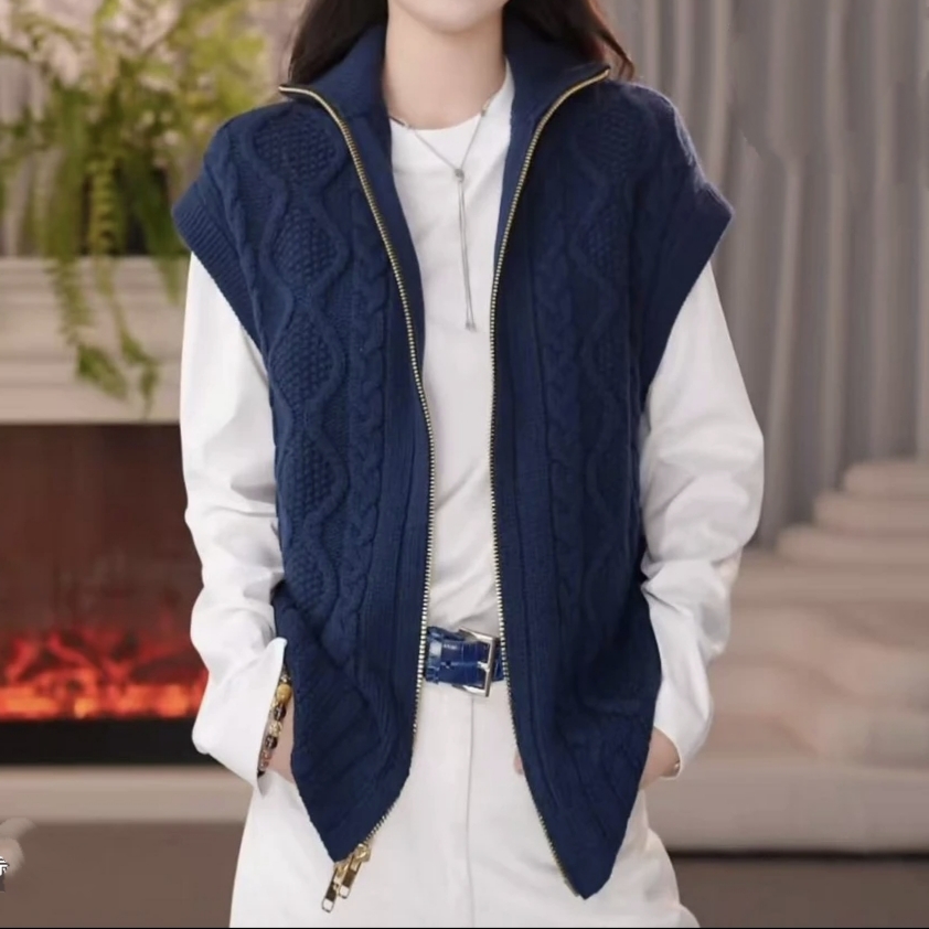 AMASS/阿玛施秋冬老钱风松弛感绞花纹羊毛针织百搭马夹外套548069
