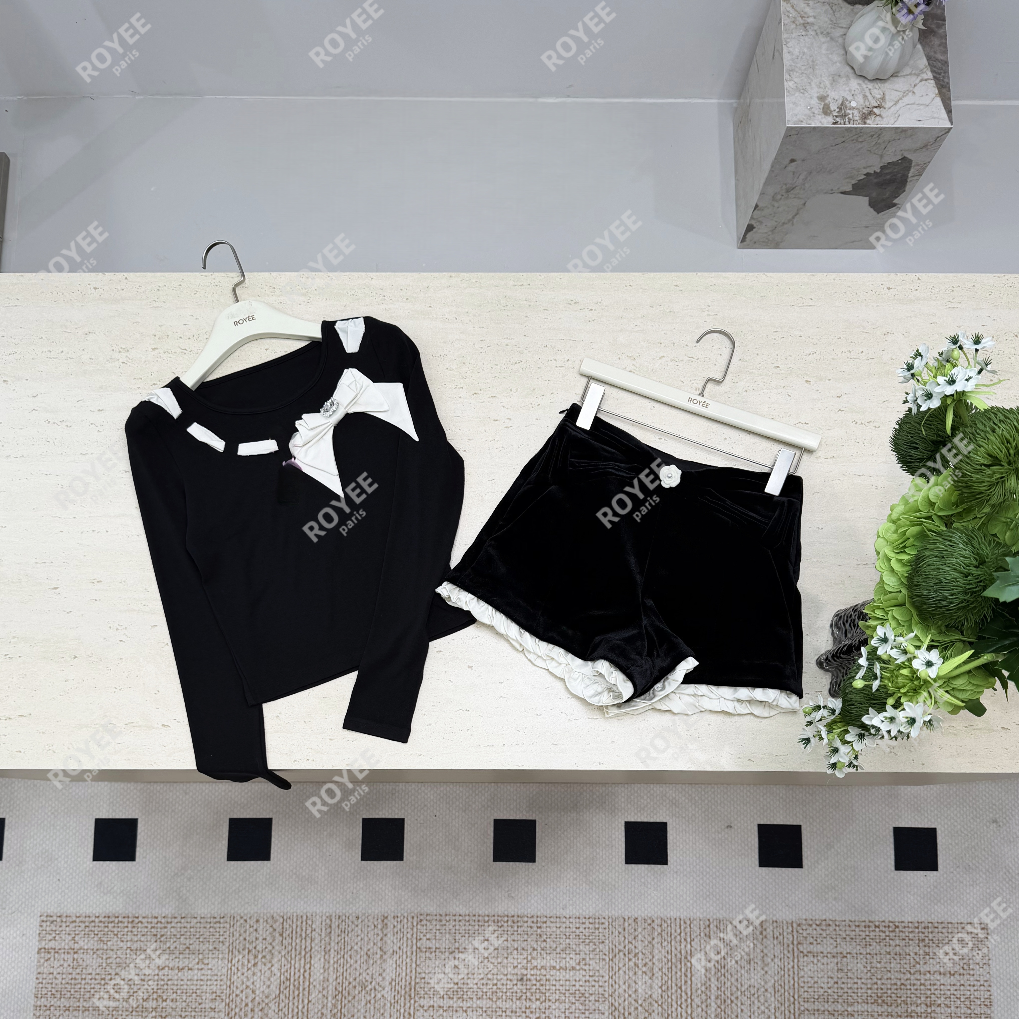 【黑白交织】法式温柔甜美钉珠蝴蝶结撞色打底衫+半裙两件套RY1831