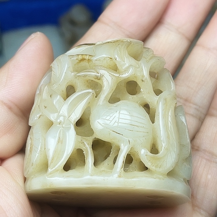 用***0和田玉（青白玉）未镶嵌颈饰