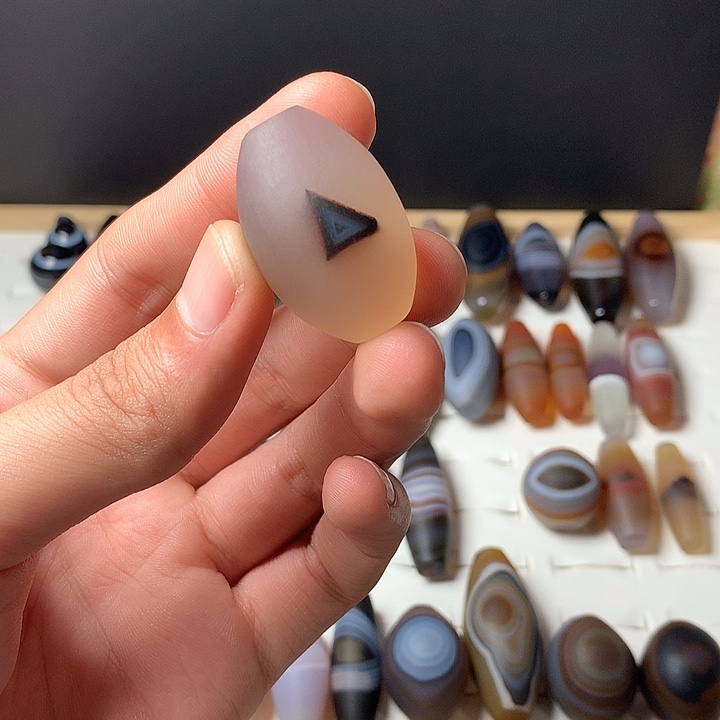 玛瑙/玉髓未镶嵌颈饰