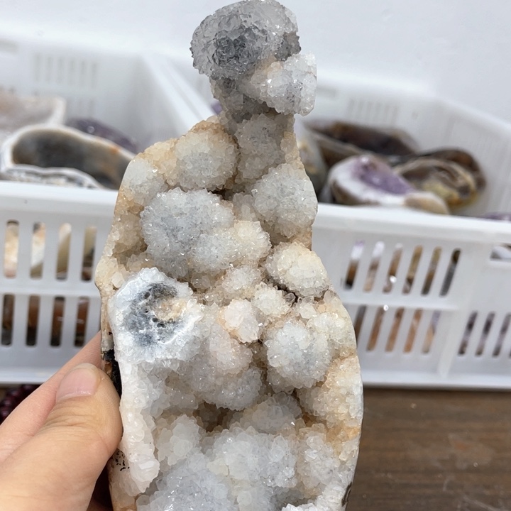 水晶摆件未镶嵌捡漏