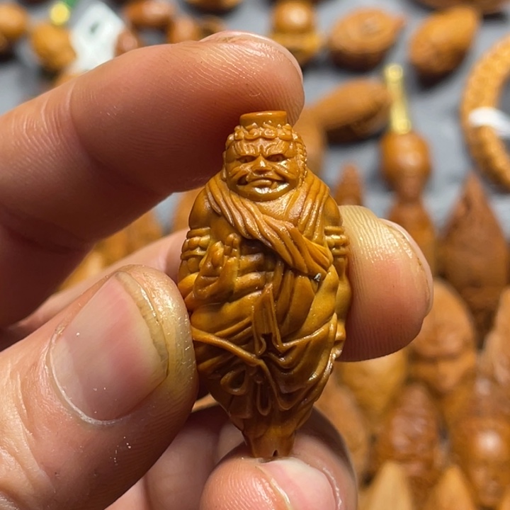 橄榄核吊坠不动明王