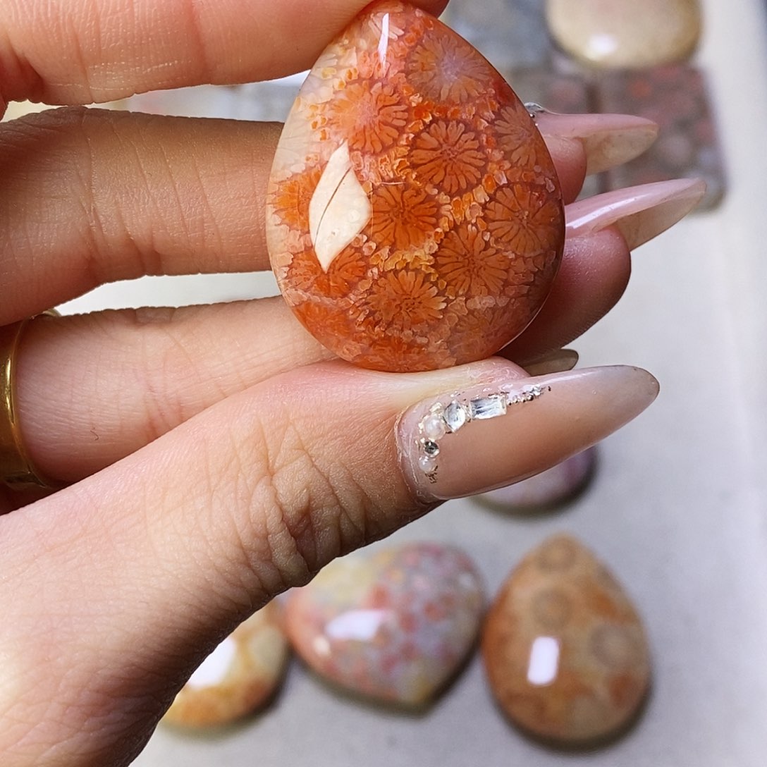 合金颈饰硅化玉用****1