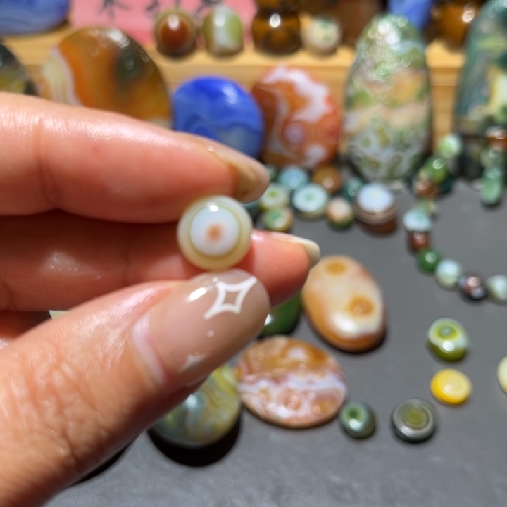 珍***惜玛瑙/玉髓未镶嵌颈饰