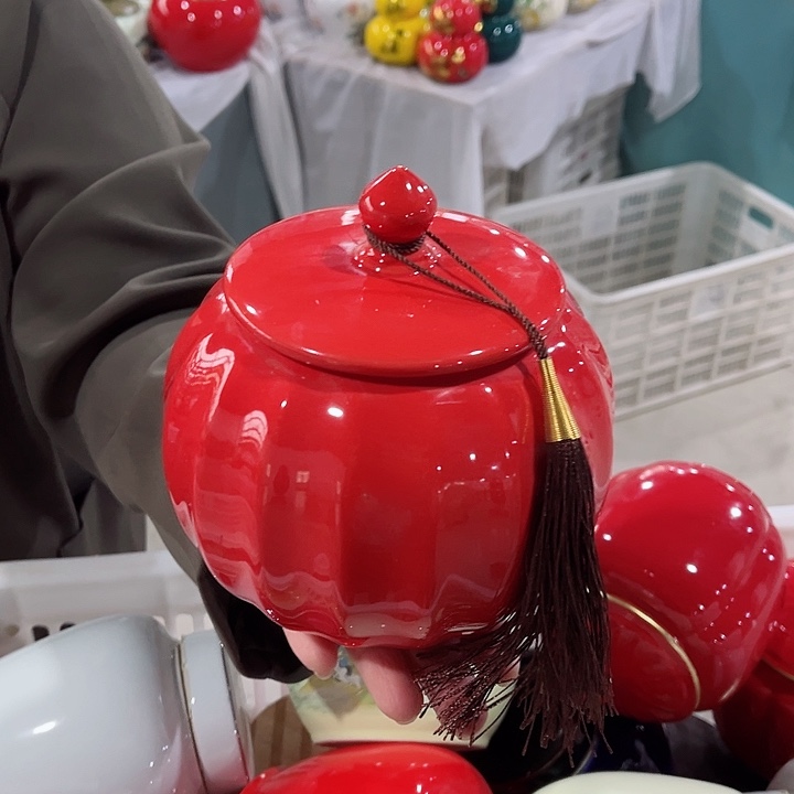 各种高档陶瓷茶叶罐储物罐密封罐