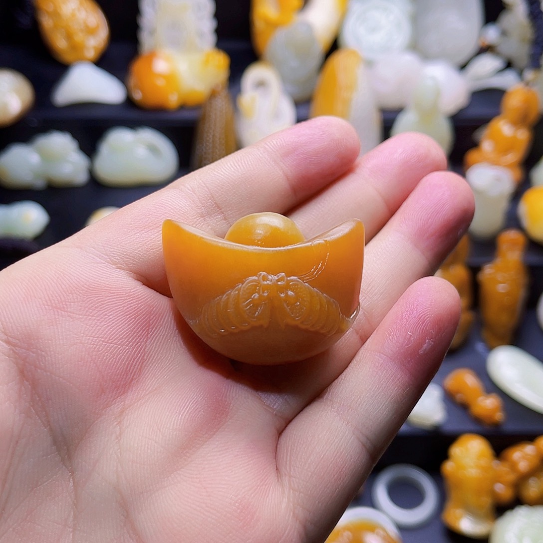 山***泉颈饰未镶嵌和田玉