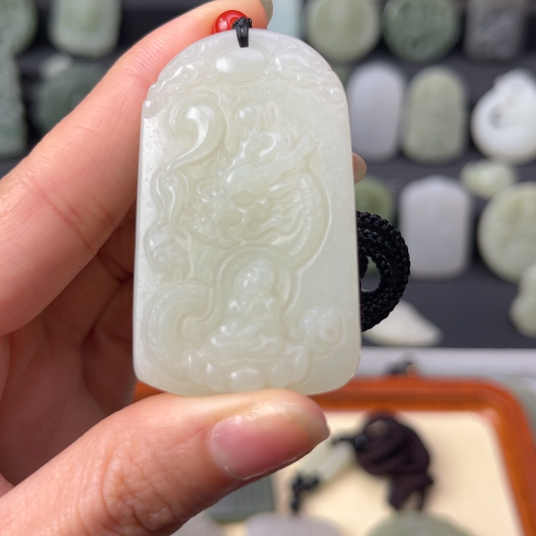 和田玉颈饰未镶嵌野*