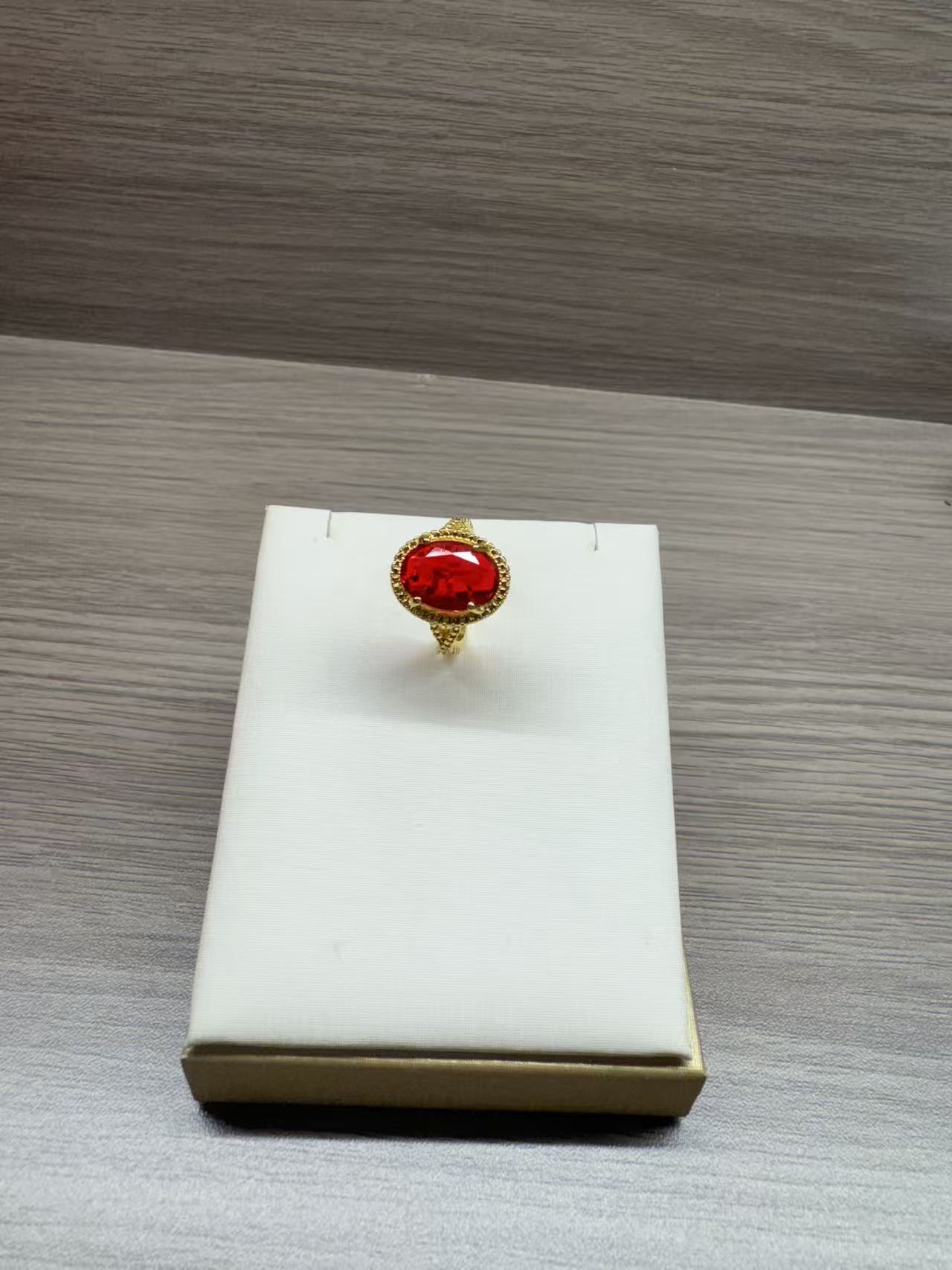 时尚精美高端红戒指