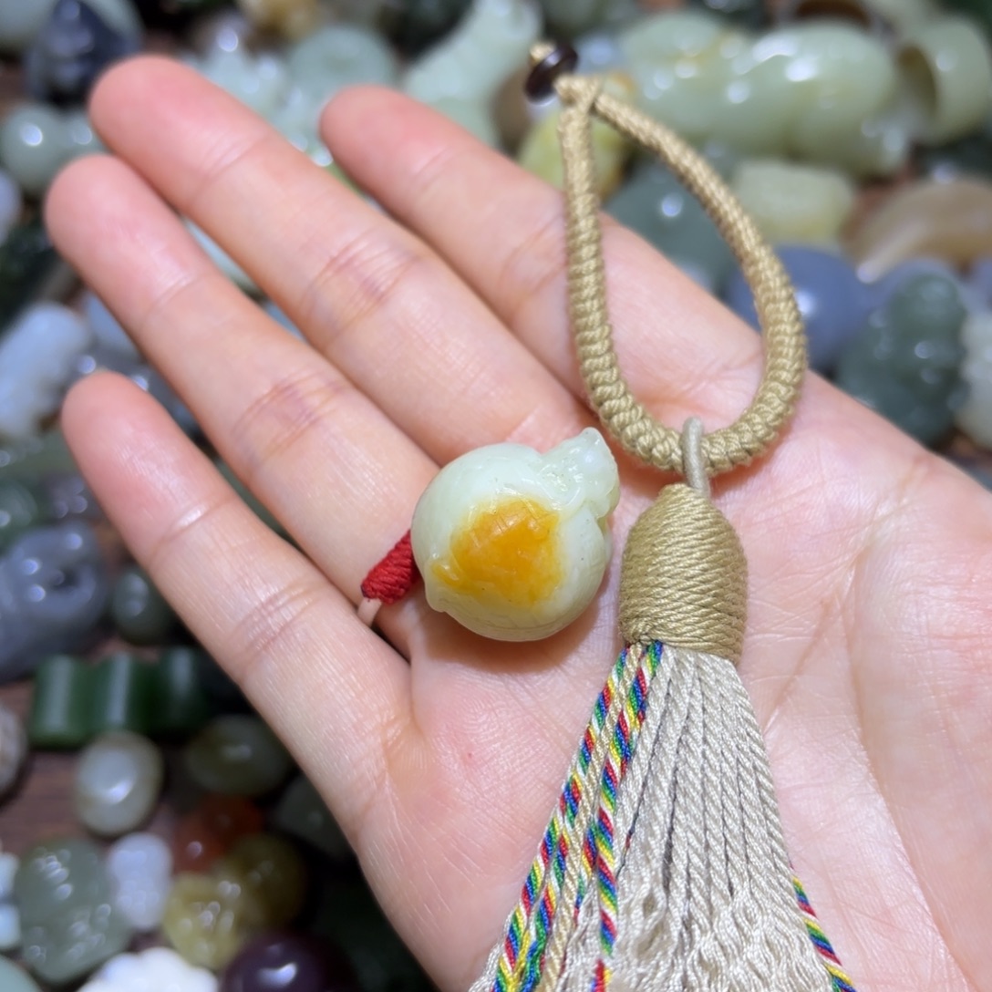 和田玉未镶嵌珠宝半成品