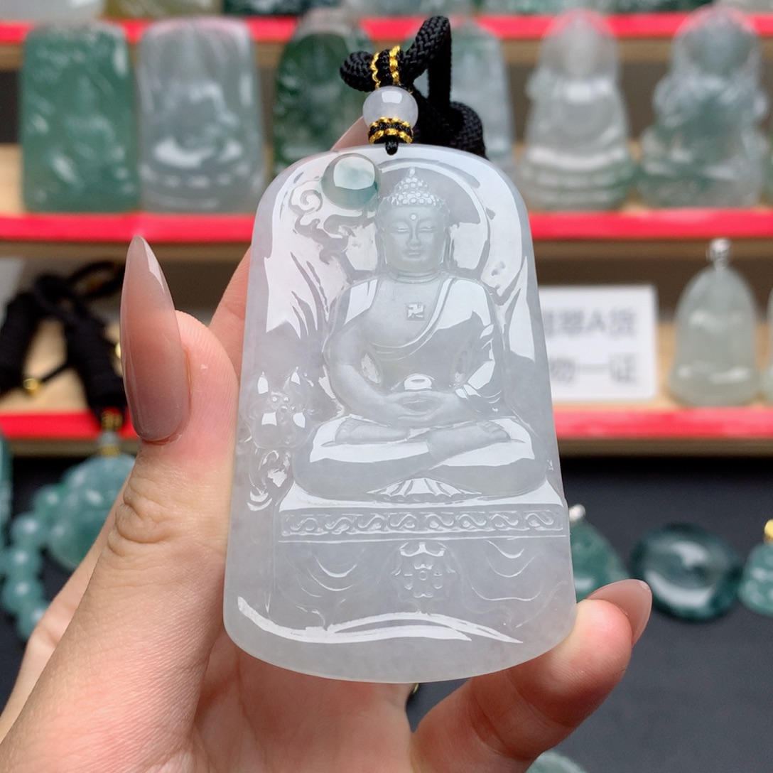 翡翠未镶嵌颈饰大日