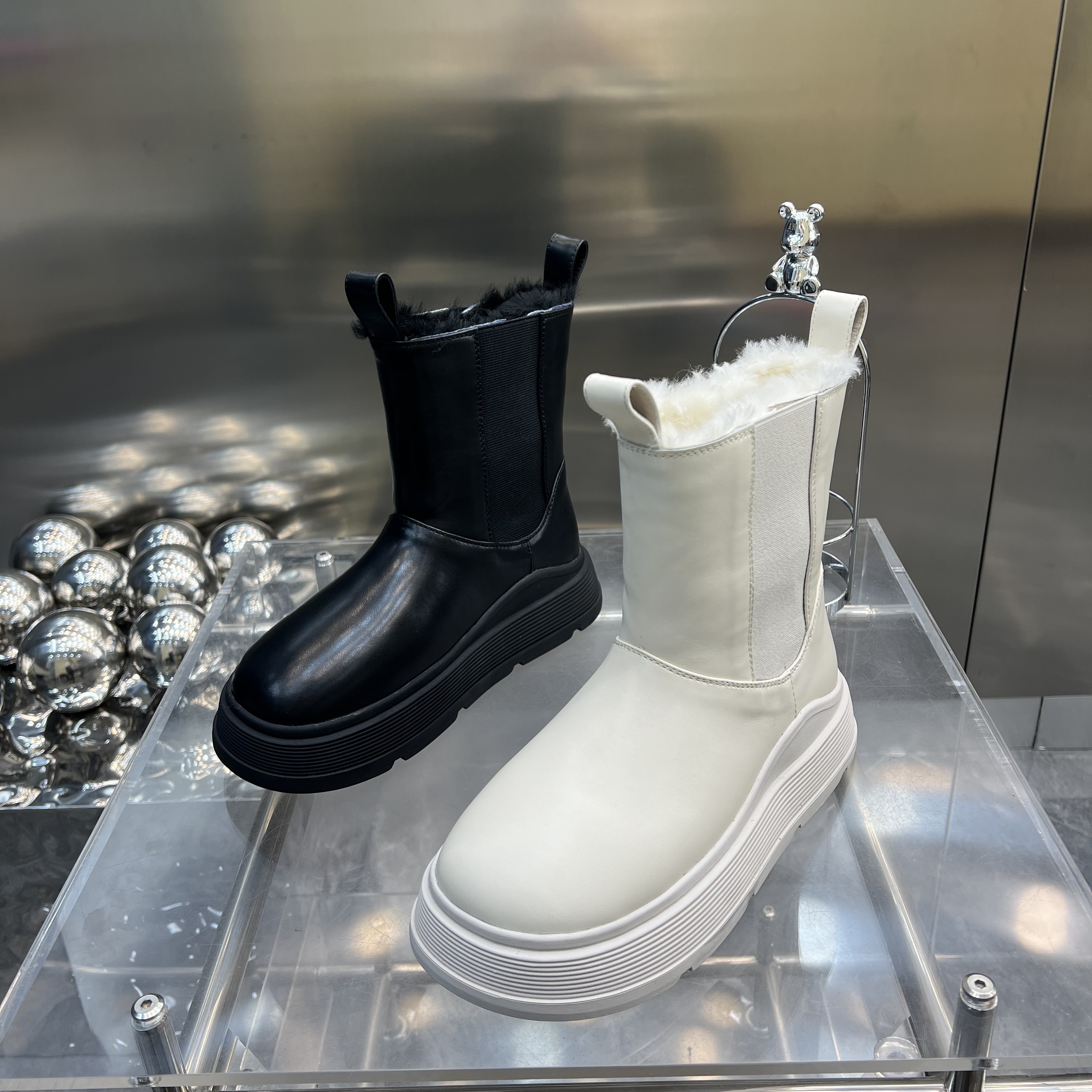 【现货】2025冬季爆款真皮百搭时尚雪地靴保暖厚底大棉鞋女鞋8188-1