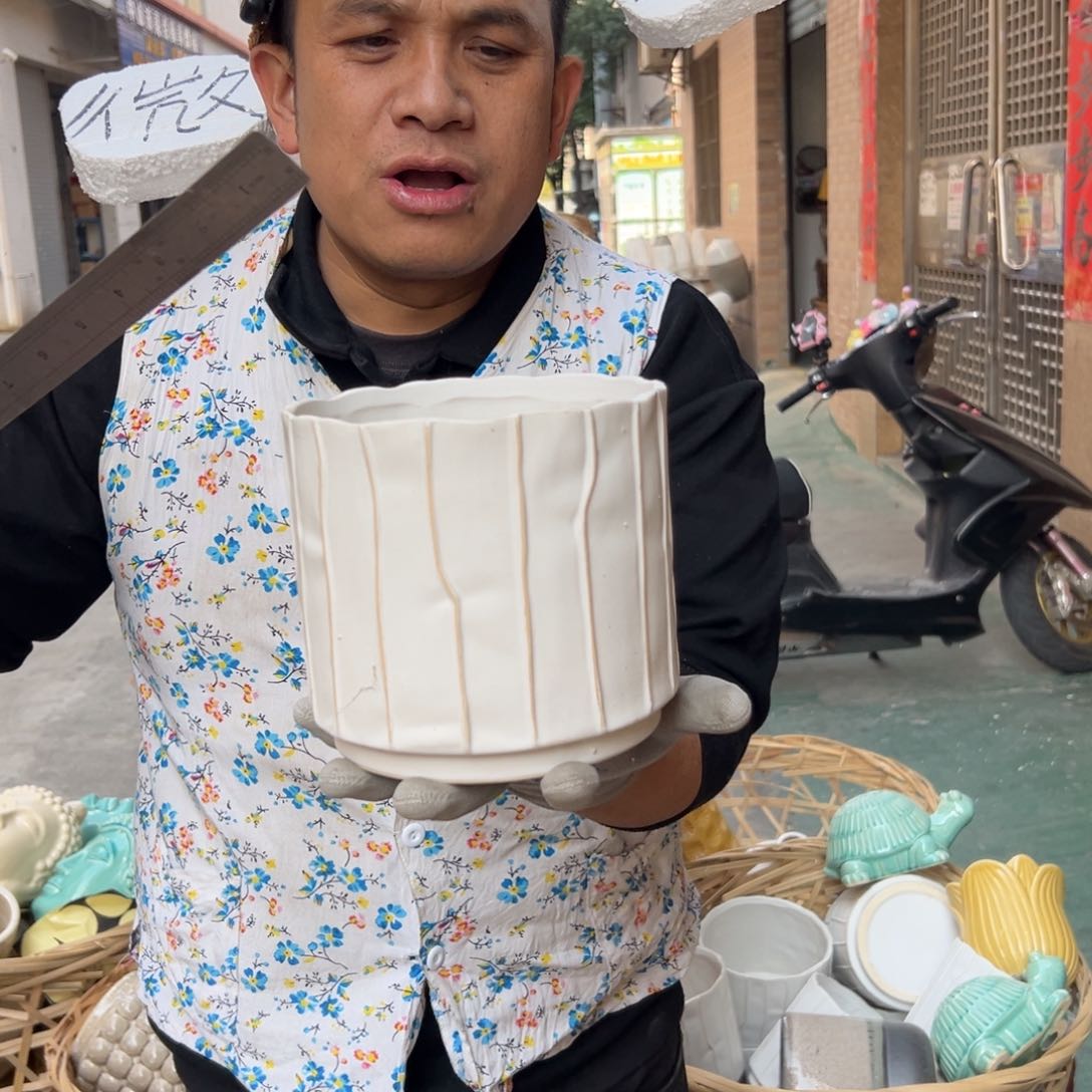 摆件79 号高中低温陶瓷瓶（部分微瑕）