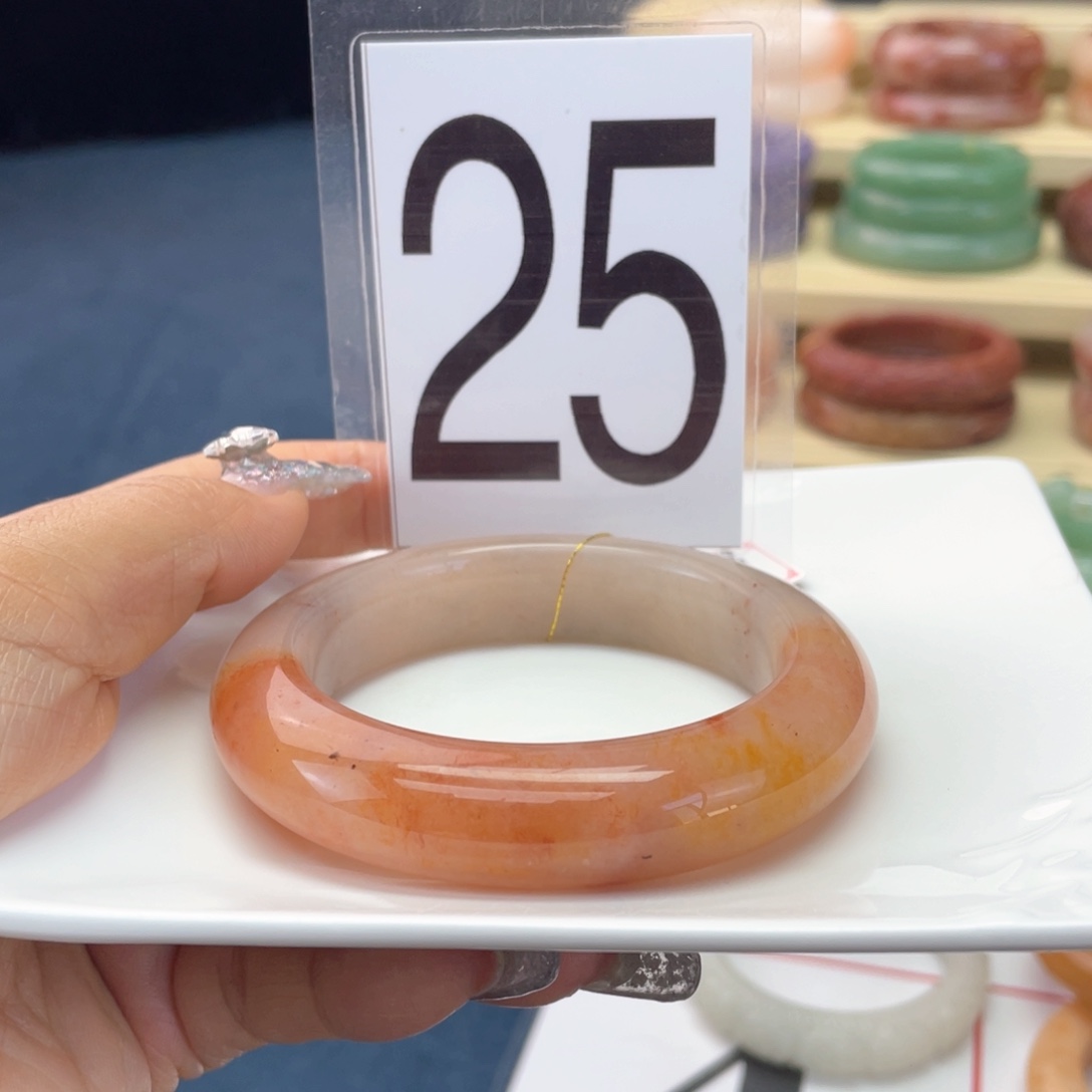 石英岩玉未镶嵌手镯