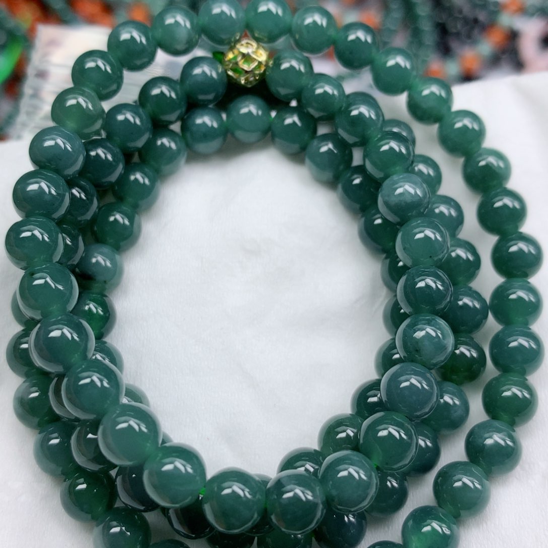 翡翠颈饰未镶嵌珠子