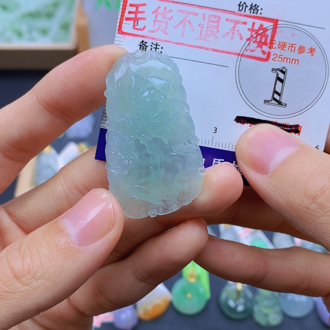 翡翠未镶嵌颈饰翡翠