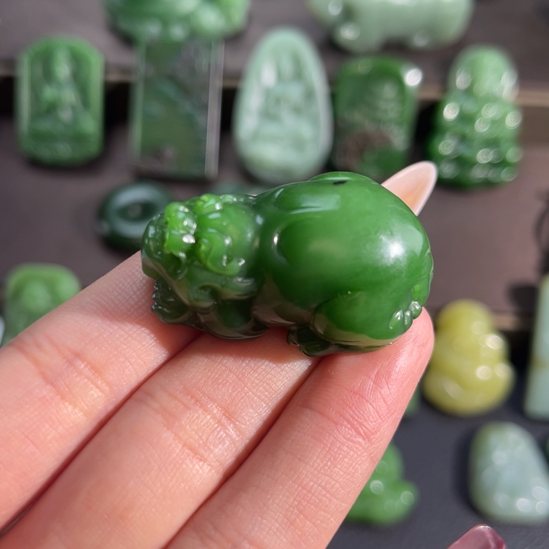 和田玉颈饰未镶嵌ㄤ****⁵辣阳绿貔貅定制