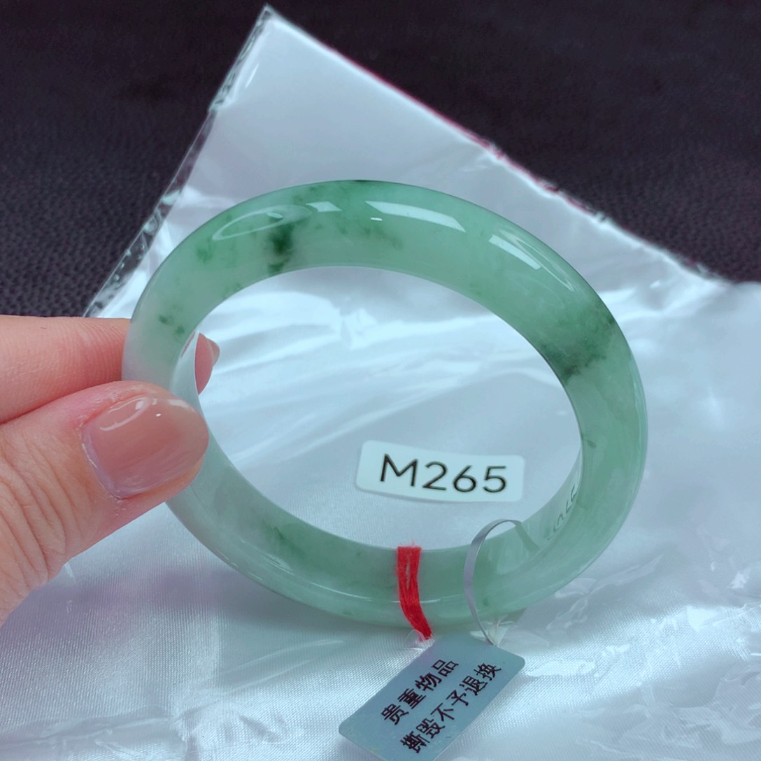 翡翠手镯未镶嵌手镯88