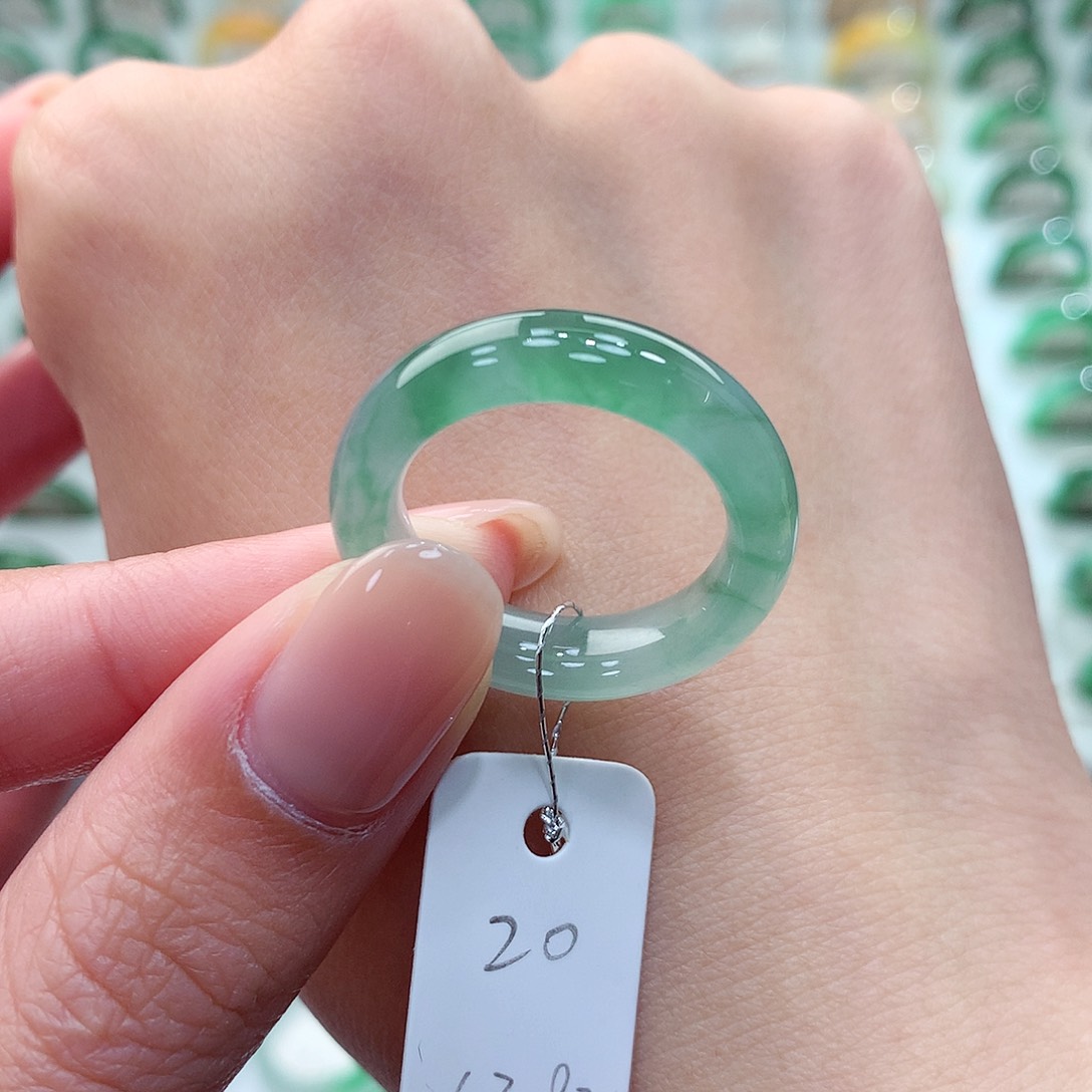 翡翠戒指未镶嵌20号