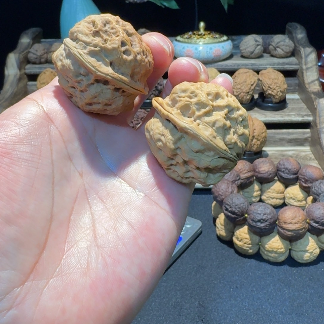 文玩核桃把件云南铁核桃19