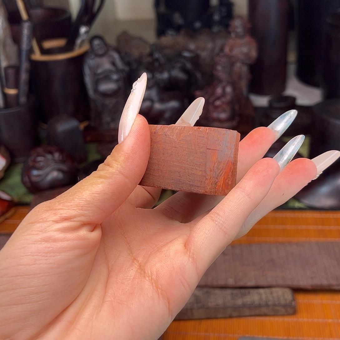 秦***泰檀香紫檀（小叶紫檀）