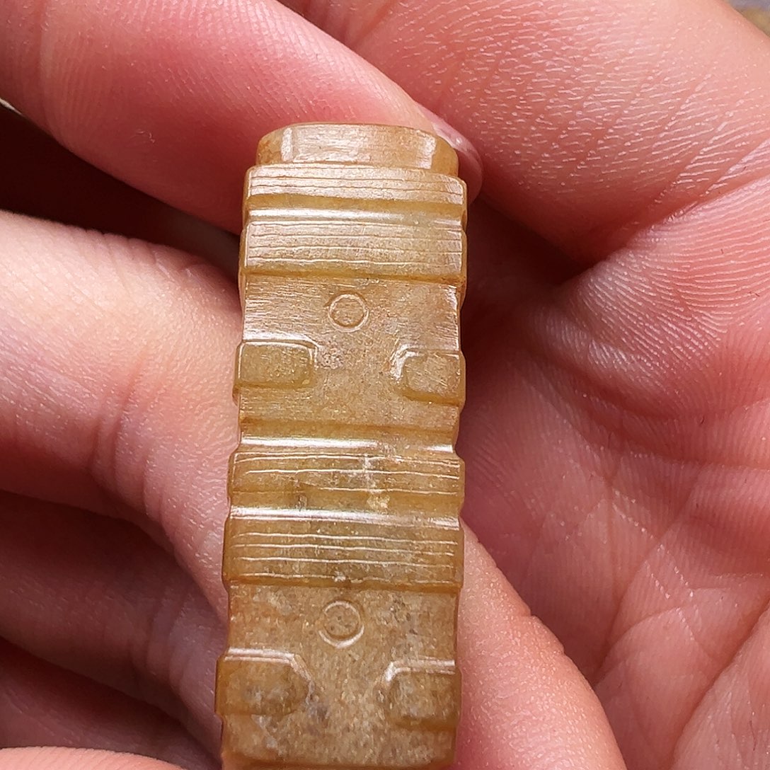 和田玉颈饰未镶嵌红*