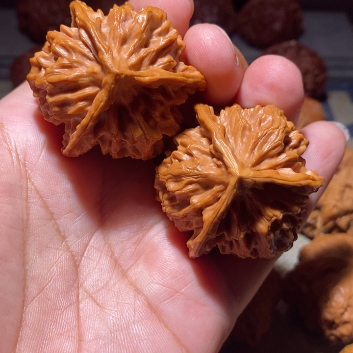 文玩核桃吊坠45帝王三棱