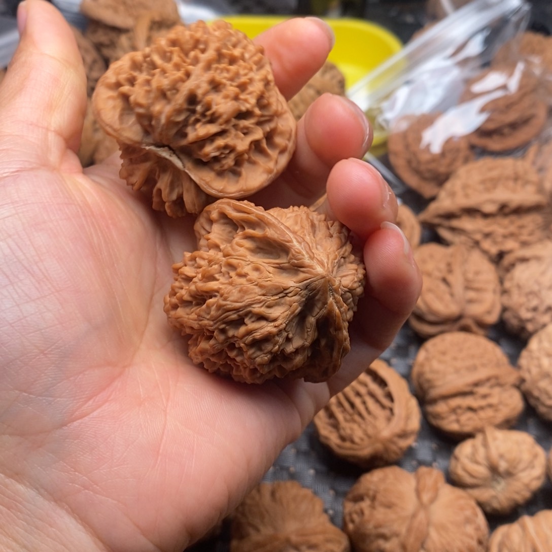 吊坠桃核8*6文玩核桃