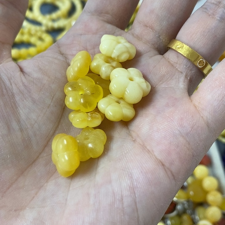 未镶嵌蜜蜡裸石多样性发货其二