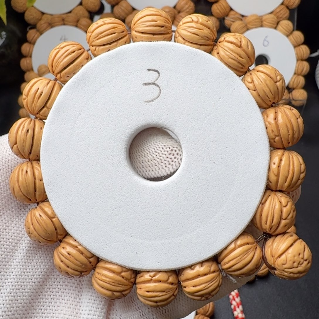 手串桃核盘锦野生绣球