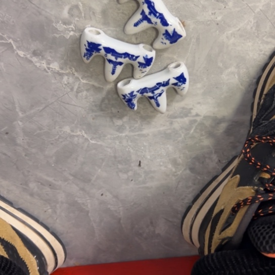 知***和核桃木/黑胡桃（胡桃木）