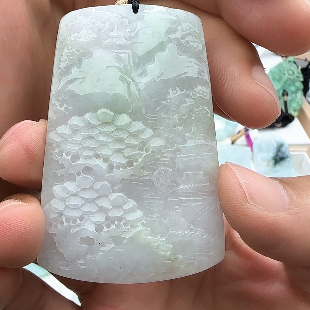 翡翠颈饰未镶嵌翡翠