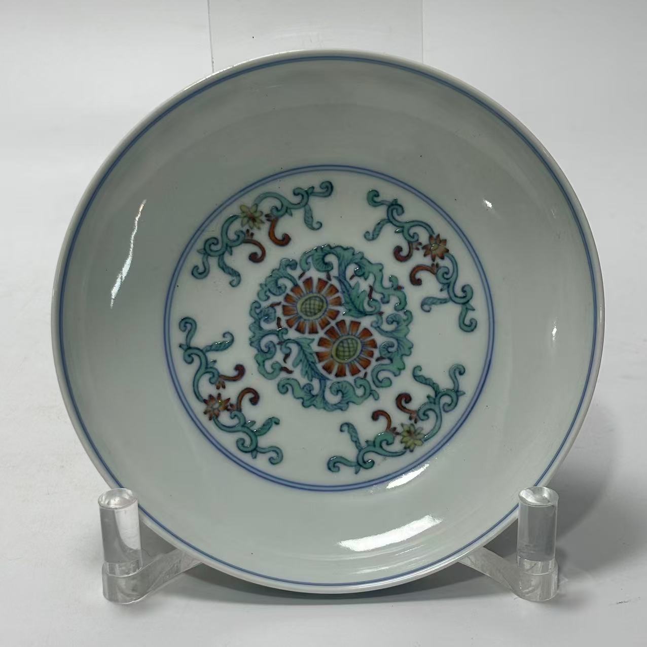 HJD2501-135斗彩团菊纹赏盘