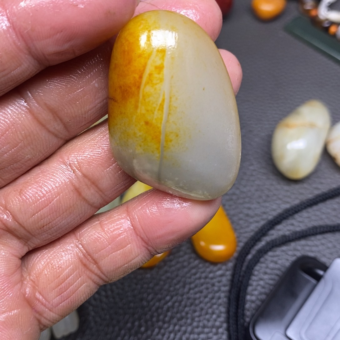 和田玉（糖玉）挂件未镶嵌