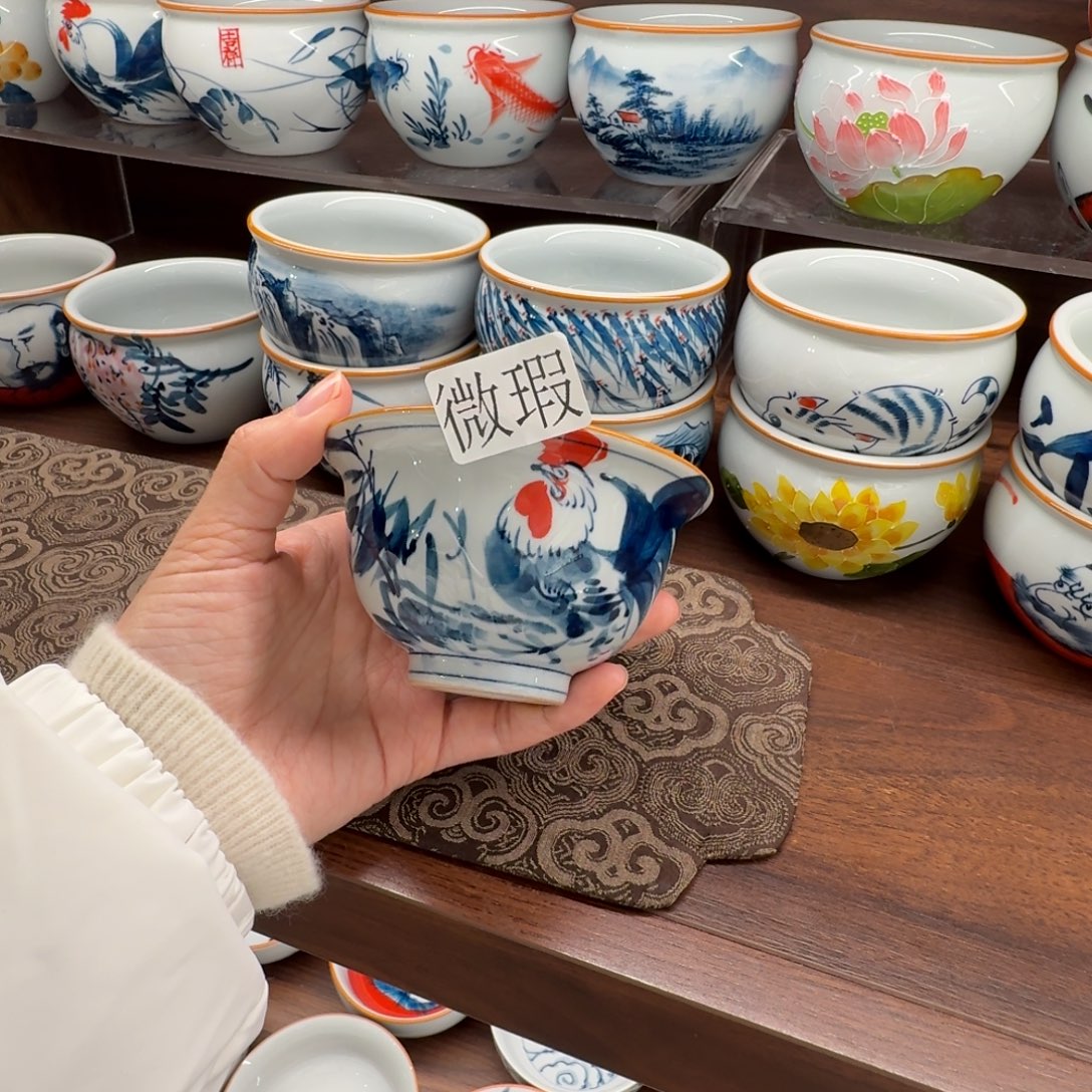 釉下手绘茶具微瑕