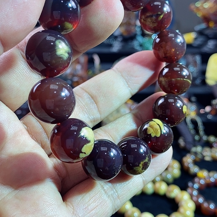 琥珀颈饰未镶嵌一